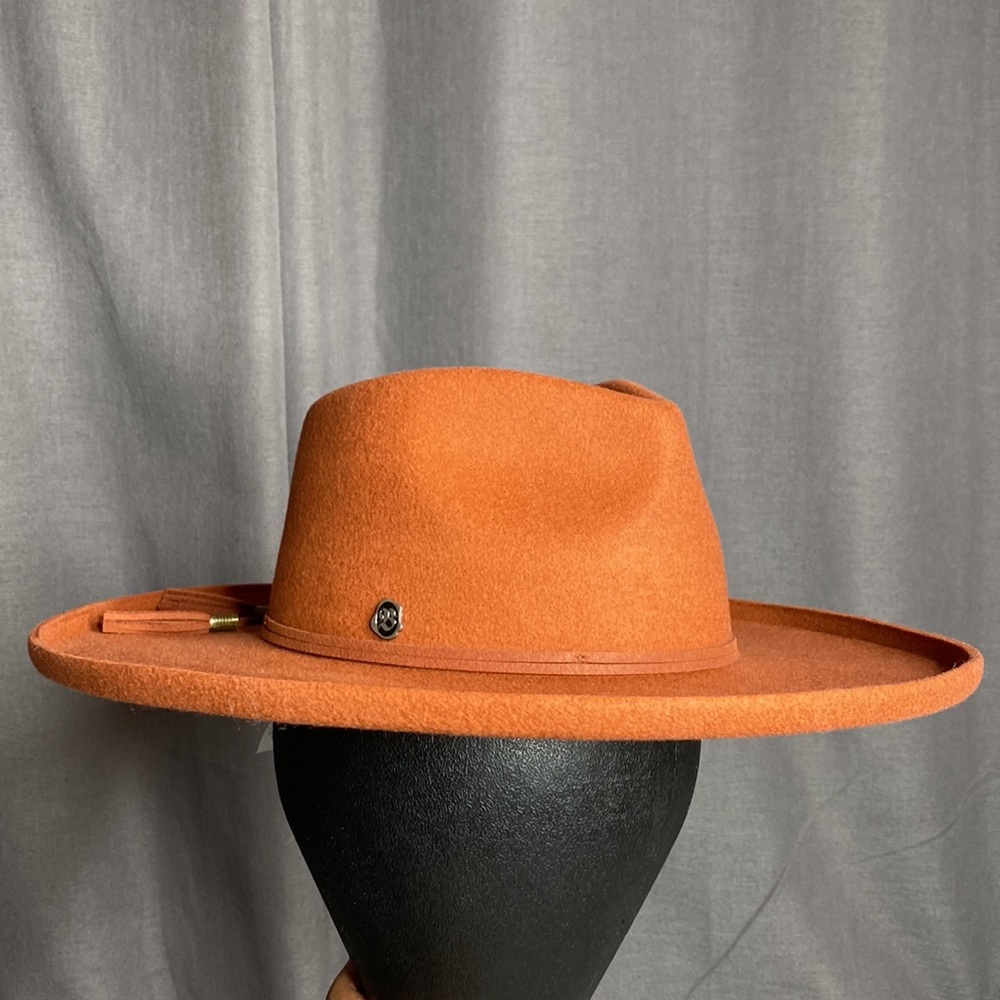 Meyer the Hatter Rust colored 4” stiff brim fedora with tassels size Medium